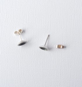 Oxidised ear studs