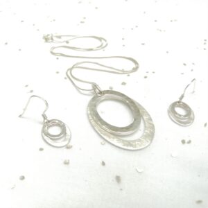 Oval Jewellery Set