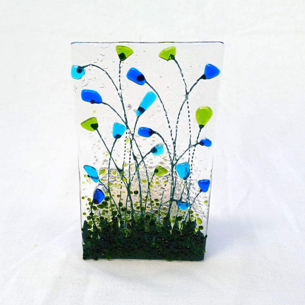 Colourful tea light